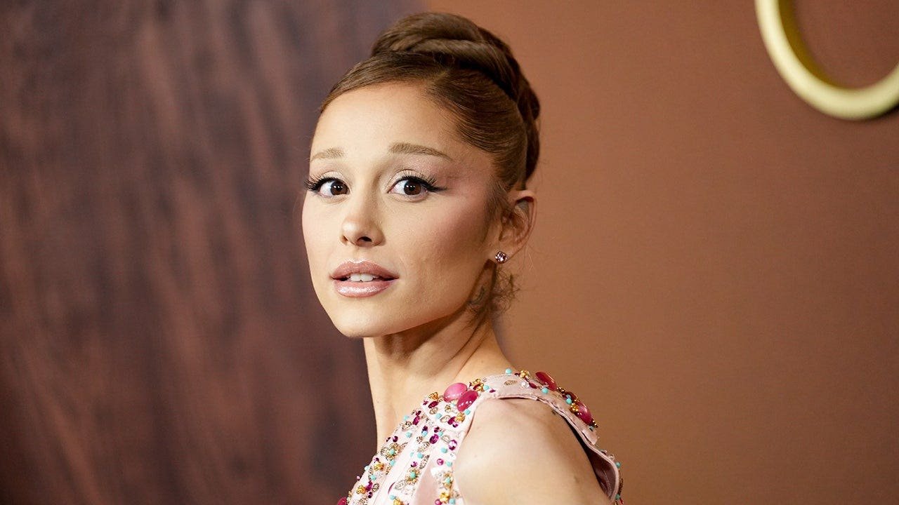 You are currently viewing Ariana Grande fires back at ongoing speculation over her planned hiatus