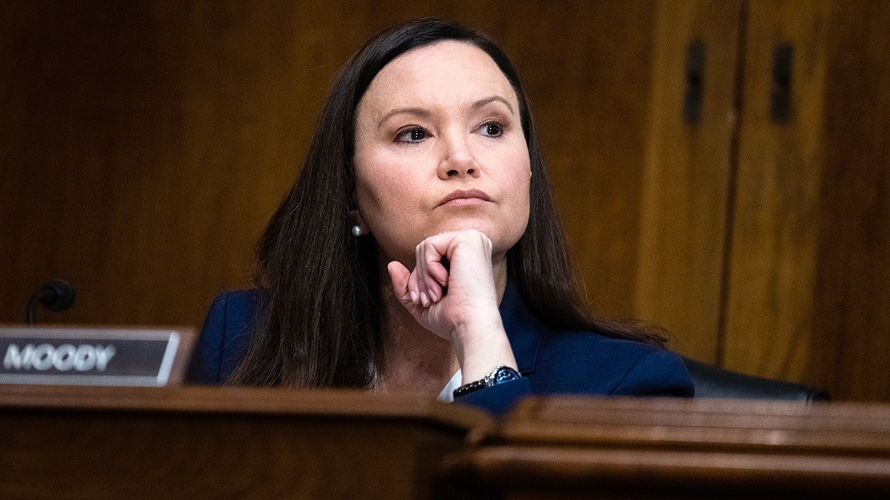 Read more about the article Ashley Moody wins Florida GOP Senate primary to keep Rubio’s seat