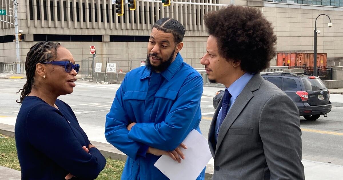 Read more about the article Eric André, Clayton English settle lawsuit over racial profiling at Atlanta airport