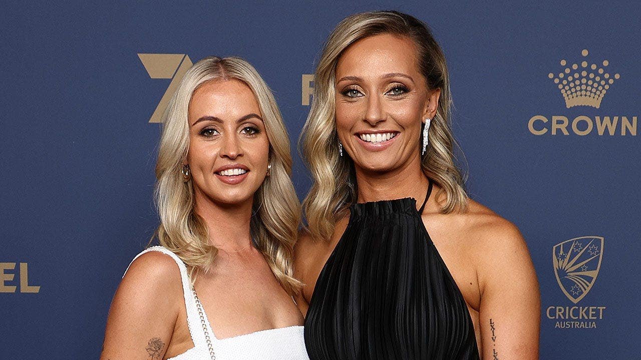 You are currently viewing Aussie women’s cricket star addresses cheating with her teammate scandal that ended marriage