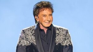 Read more about the article Barry Manilow cancels show in Lexington 45 minutes before curtain