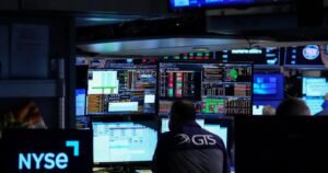 Read more about the article Stocks hold near records on hopes of an agreement with Iran