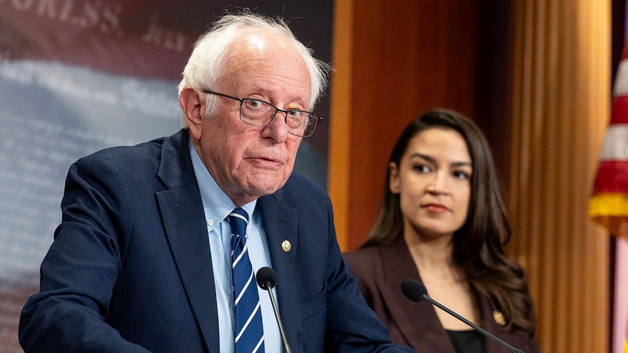 You are currently viewing Bernie Sanders claims AI will eliminate jobs, demands government action