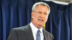 Read more about the article Bill de Blasio says Democratic socialist leaders like AOC, Mamdani keep winning