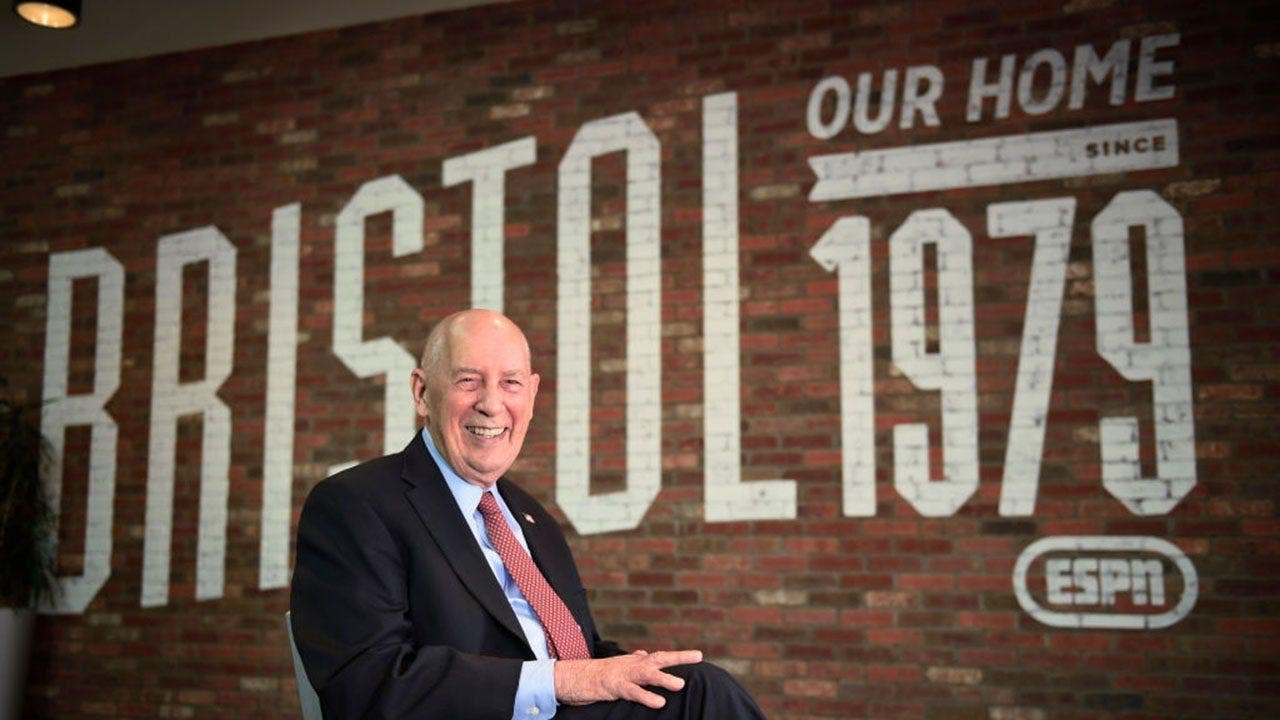 You are currently viewing Bill Rasmussen, ESPN founder who conceived a cable network devoted to sports, dead at 93