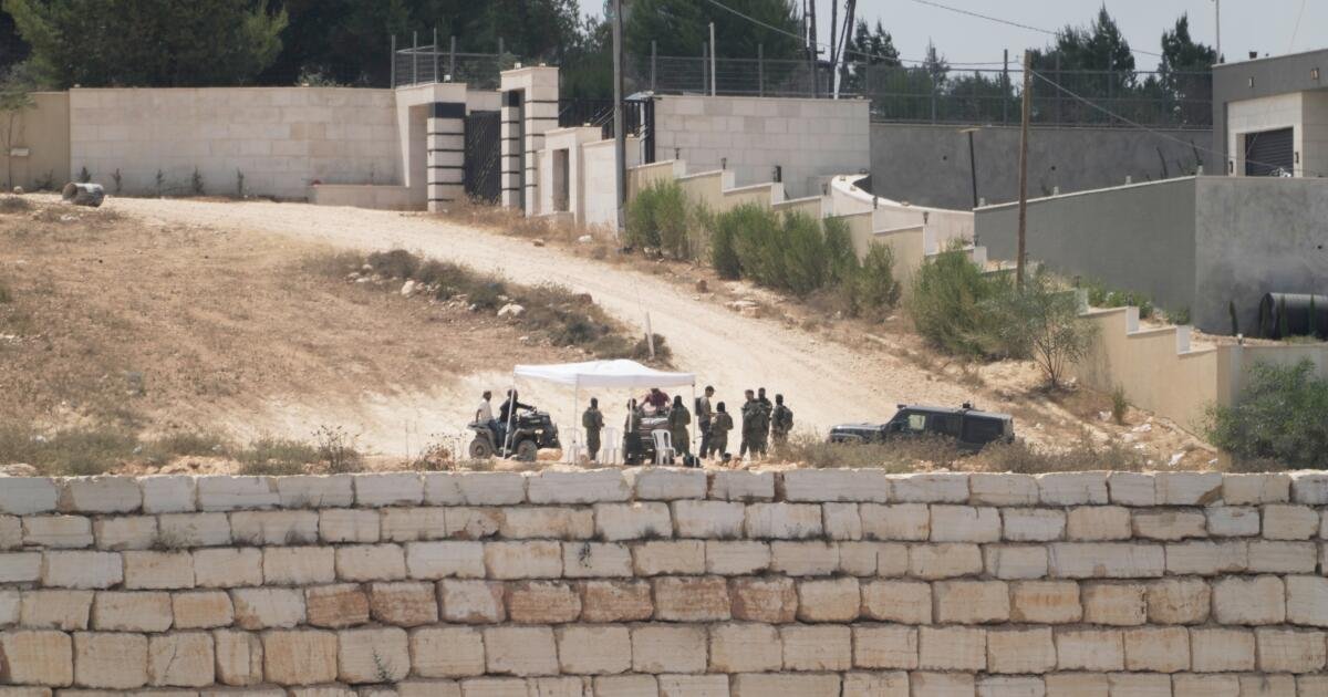 You are currently viewing Palestinian American returns to West Bank to defend his home under siege by Israeli settlers