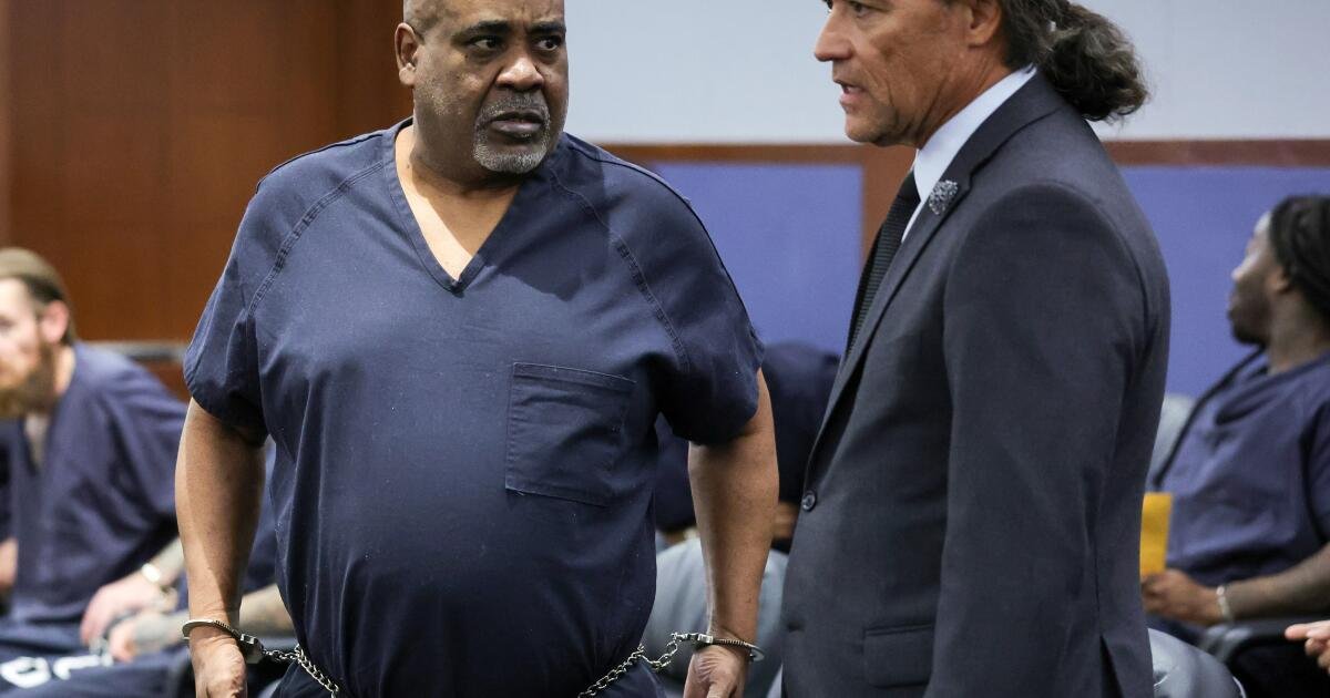 You are currently viewing A man accused of orchestrating Tupac Shakur’s 1996 killing is on trial. Here’s what to know