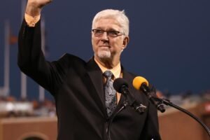 Read more about the article Mike Krukow, Giants legendary announcer, reveals âunsafeâ reason for retirement
