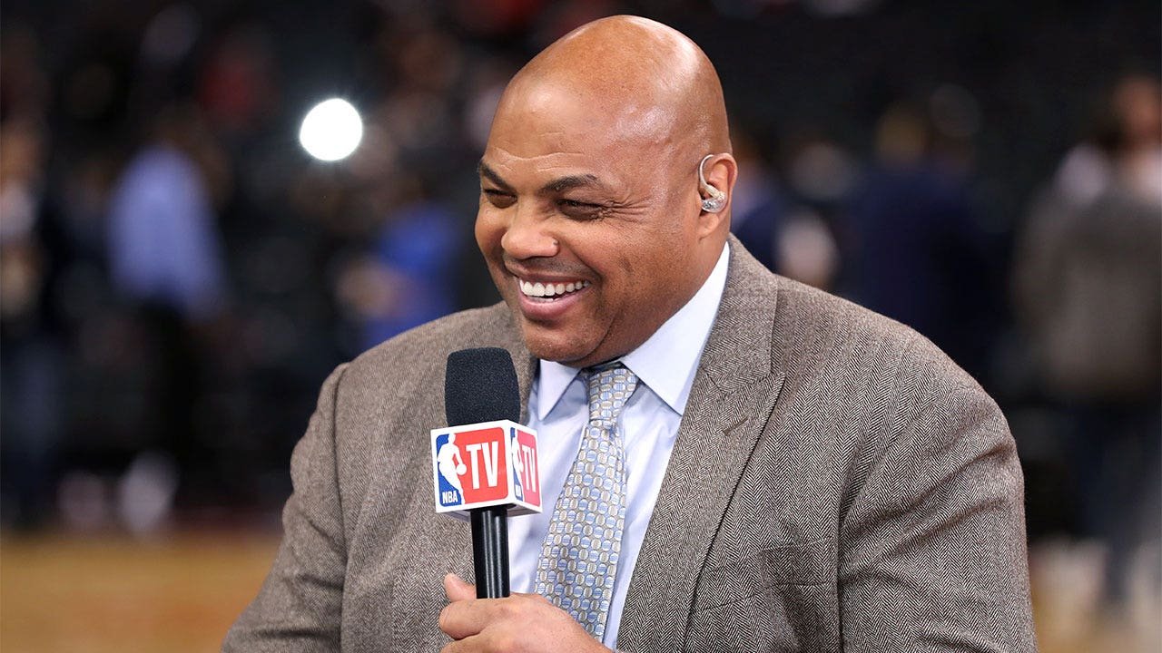 You are currently viewing Charles Barkley reveals why he declined attending Kelce and Swift’s wedding