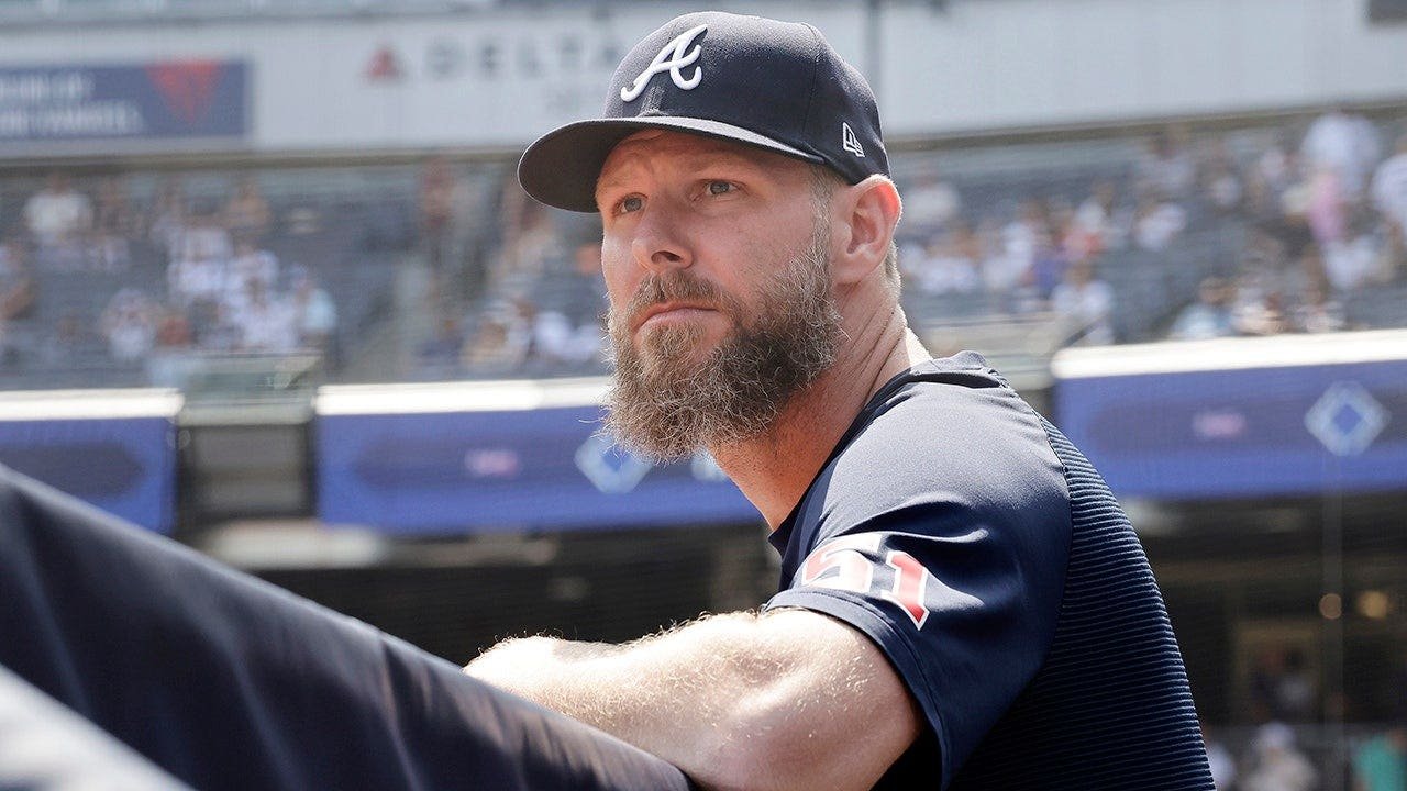 You are currently viewing Braves’ Chris Sale tossed from game vs Yankees before first pitch