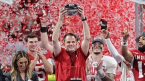 Read more about the article Inside CFP expansion battle as SEC, Big Ten and TV networks fight for College Football’s next big move
