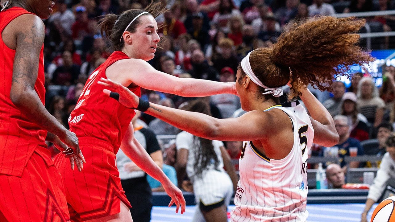 You are currently viewing USA Women’s Basketball roster reveal for FIBA World Cup features awkward Caitlin Clark, Angel Reese pairing