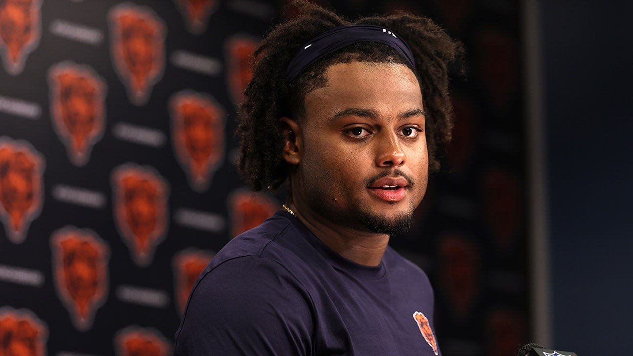 You are currently viewing Bears’ $40M free-agent signing avoids serious knee injury after scare