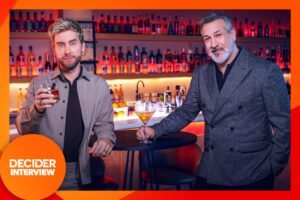 Read more about the article Lance Bass And Joey Fatone’s NSYNC Touring Days Helped Prepare Them To Host E!’s ‘Cocktail Wars’: “We’d Put Jack And Coke In Our Water Bottles During The Last Show”