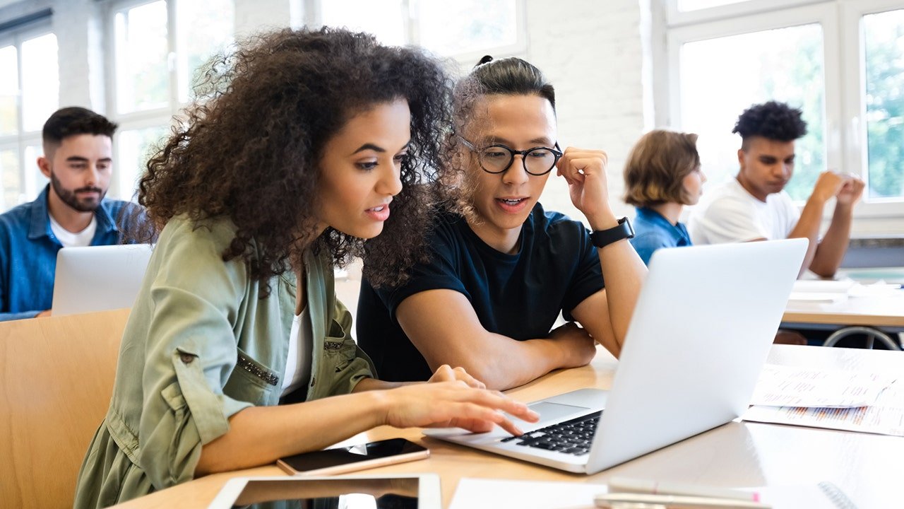 You are currently viewing Generative AI in higher education threatens student learning, profs say