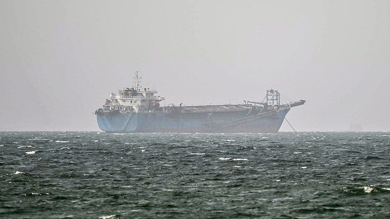 You are currently viewing Strait of Hormuz vessel struck by projectile as Iran talks continue