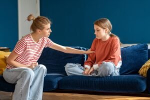 Read more about the article How to know if your teen is depressed or just moody — and a key warning sign to take seriously