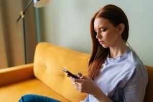 Read more about the article Dear Abby: I’m being harrassed about an explicit video that I’m pretty sure I didn’t star in