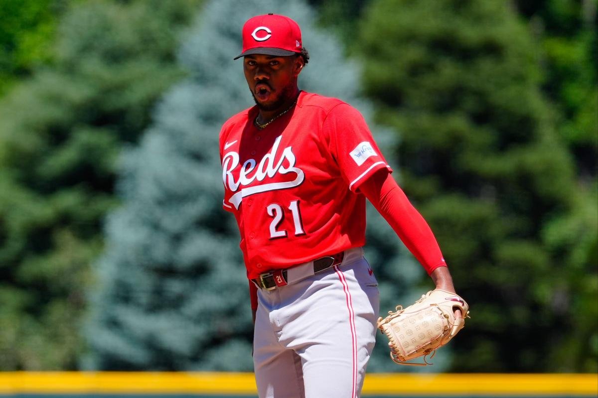 You are currently viewing Hunter Greene undergoing season-ending elbow surgery in another crushing injury setback