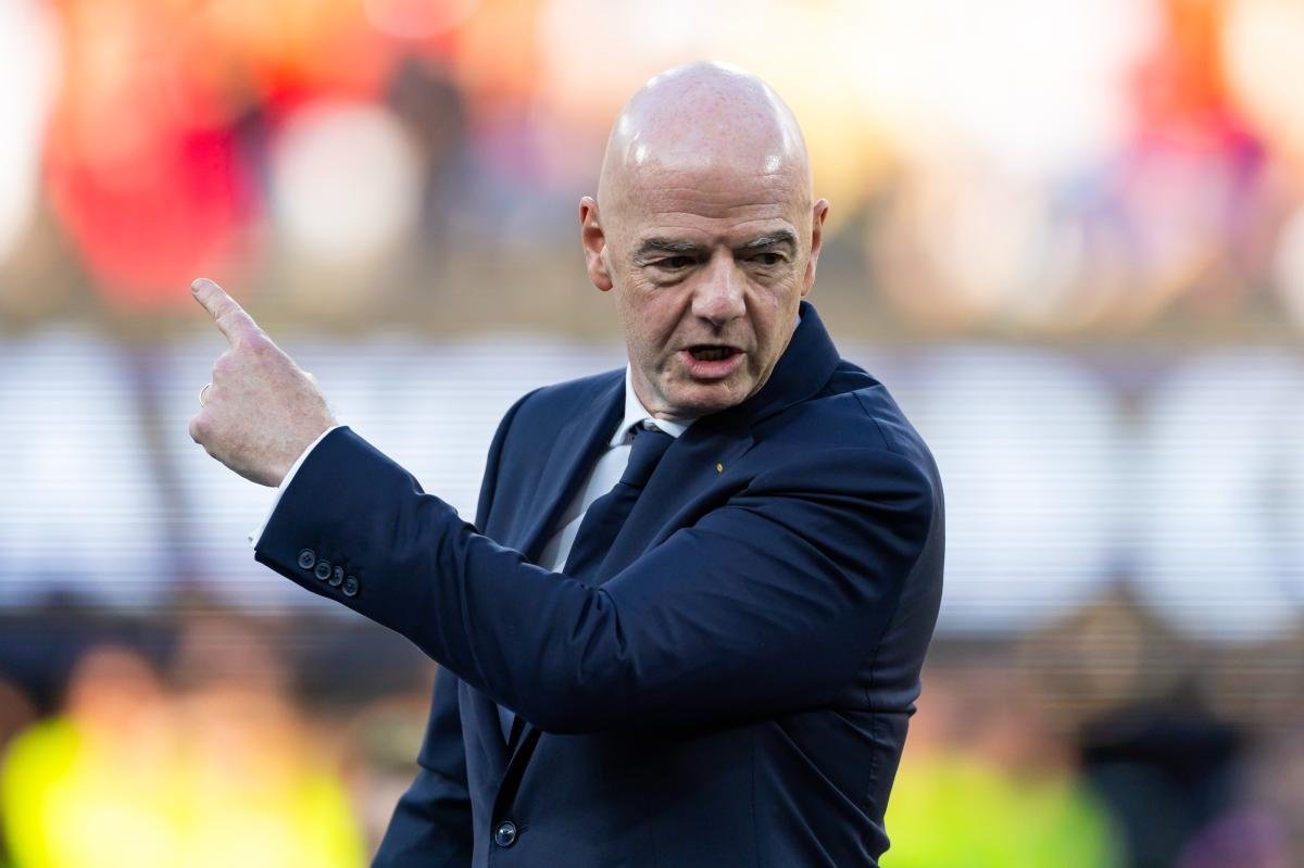 You are currently viewing FIFA defends Gianni Infantino after allegations of mistress paid off by UEFA