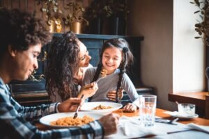 Read more about the article The dinner manager: 82% of families have one parent calling the shots