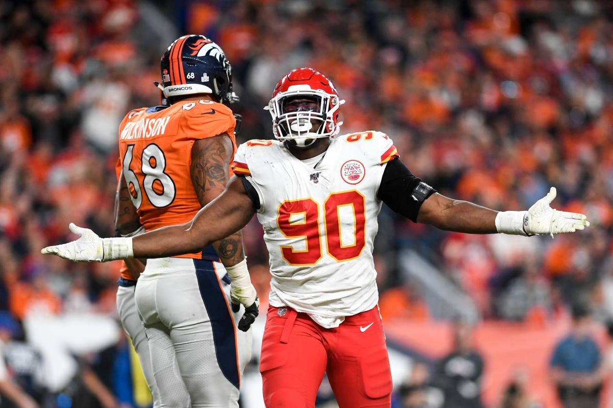 You are currently viewing Chiefs bring back Emmanuel Ogbah after he helped start team’s dynasty