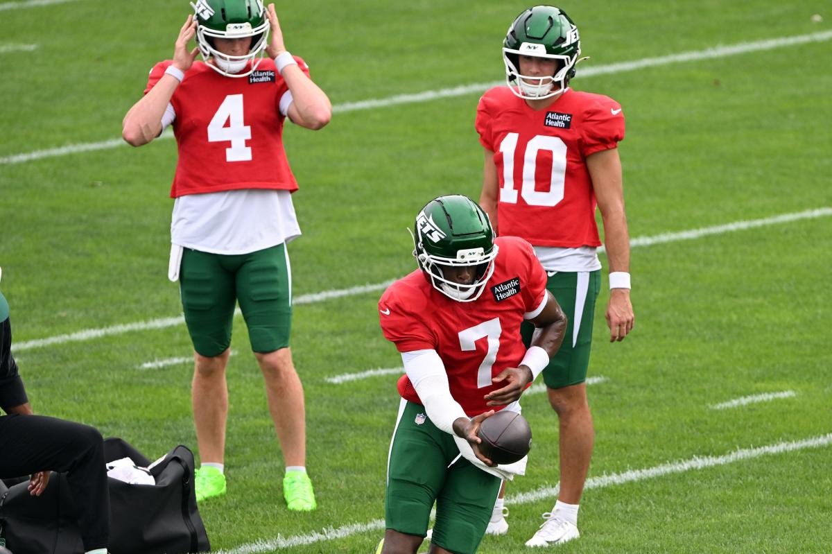 You are currently viewing Geno Smith gives worrisome flashbacks with ugly Jets practice