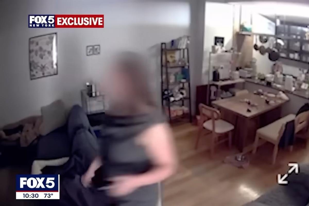 You are currently viewing ‘Traumatized’ NYC couple finds stranger lounging in apartment, claims doorman gave intruder keys