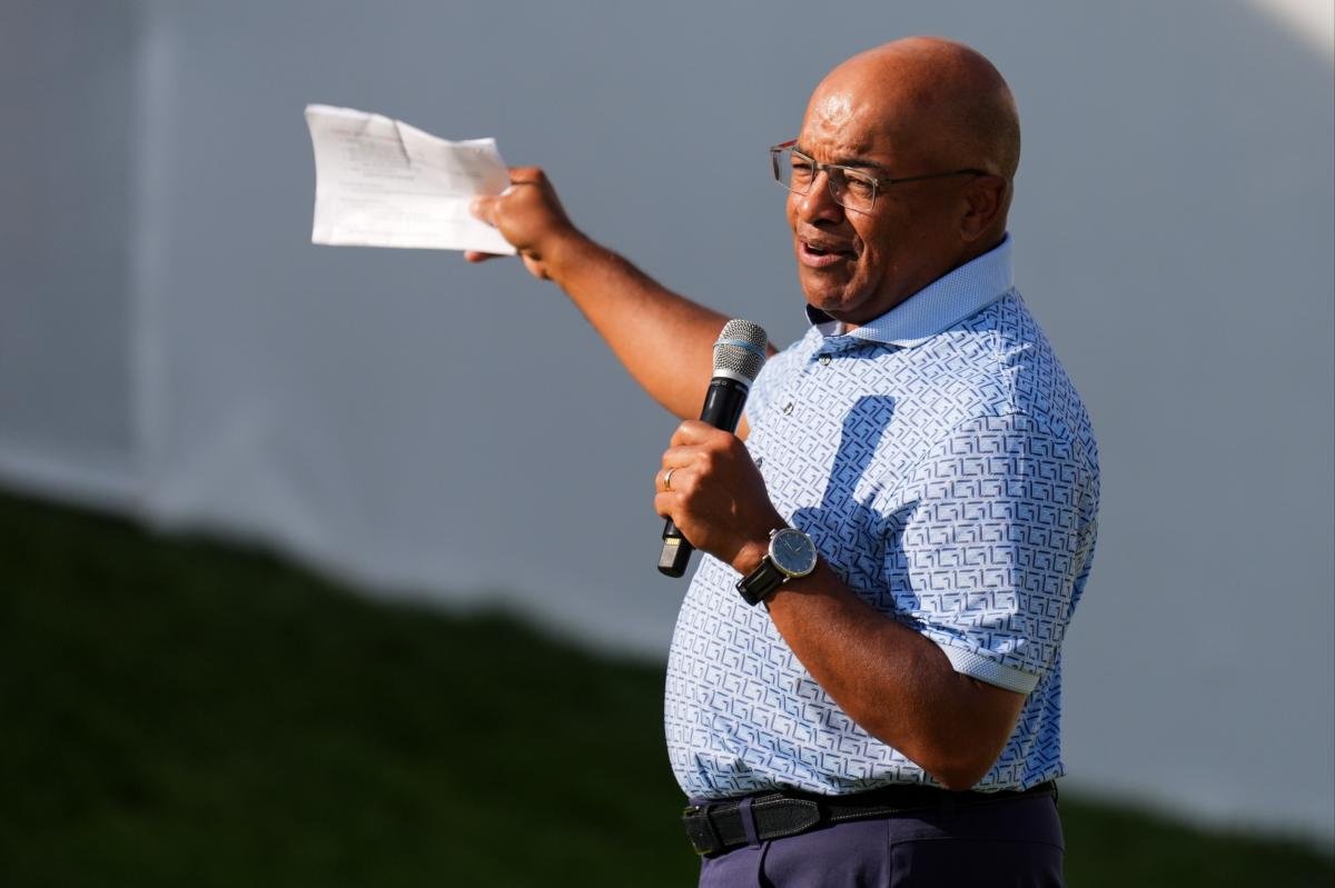 You are currently viewing Mike Tirico might not have taken lead golf announcer role had he known ‘perils that were waiting’