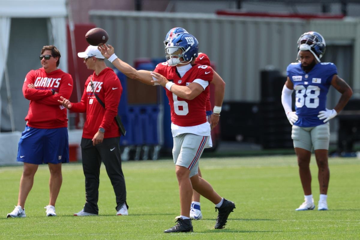 You are currently viewing Jaxson Dart cooks Giants first-round pick for touchdown in highlight of strong day