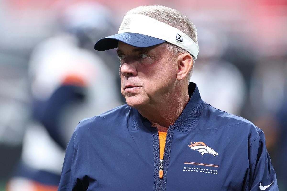 You are currently viewing Sean Payton continues  longstanding feud with Falcons with vicious preseason dig