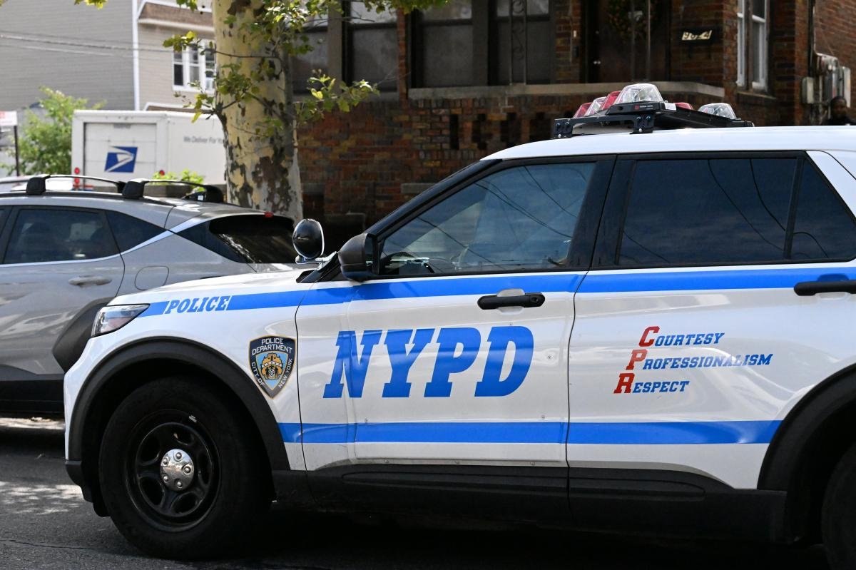 You are currently viewing Woman grazed by bullet on NYC street â third innocent bystander shot in Brooklyn within 48 hours