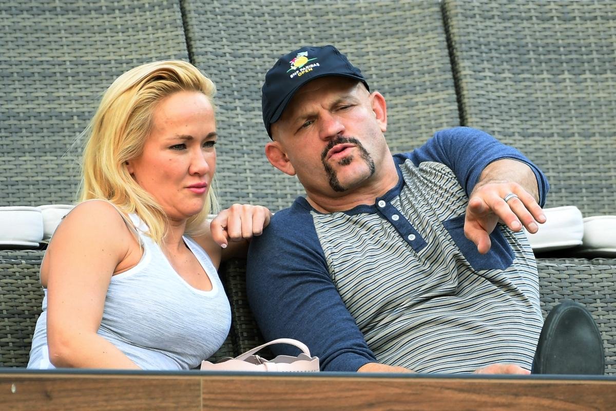 Read more about the article UFC legend Chuck Liddell accuses ex-wife of abducting 14-year-old daughter in wild ustody battle