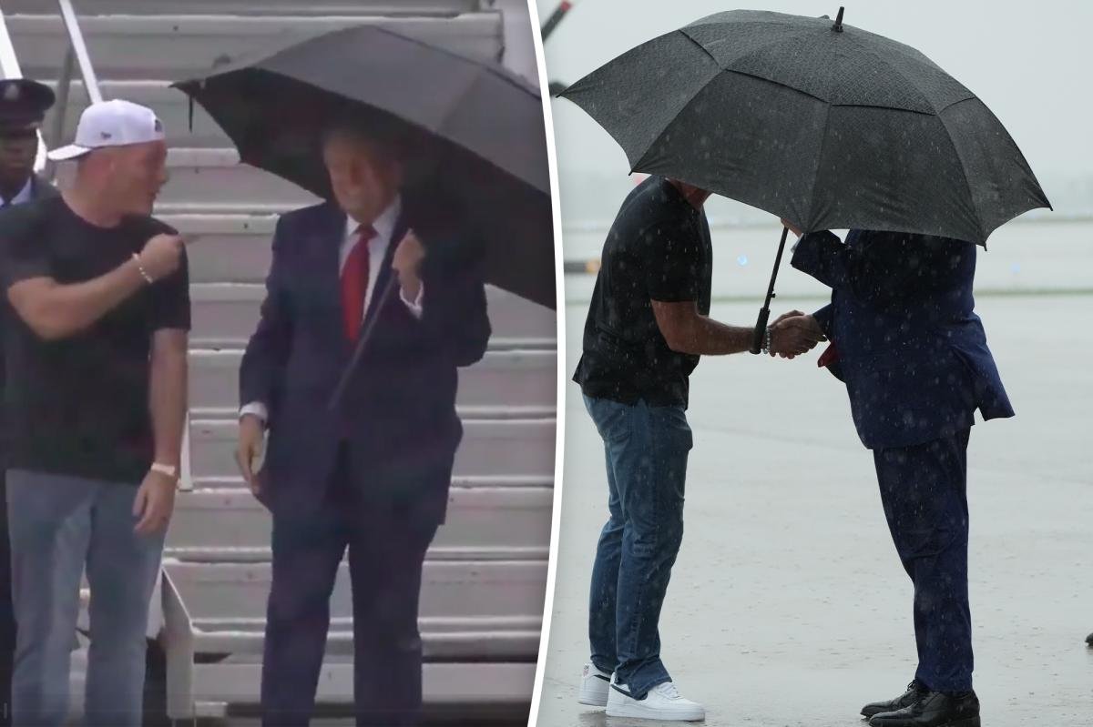 You are currently viewing Pat McAfee greets President Trump ahead of Patriot Games on ESPN