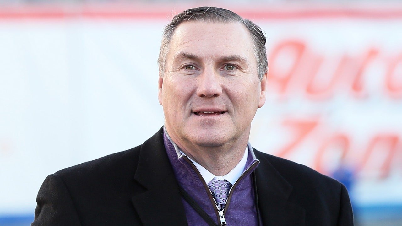 You are currently viewing UNLV coach Dan Mullen throws dig at former employer, Florida, but numbers tell a complicated story