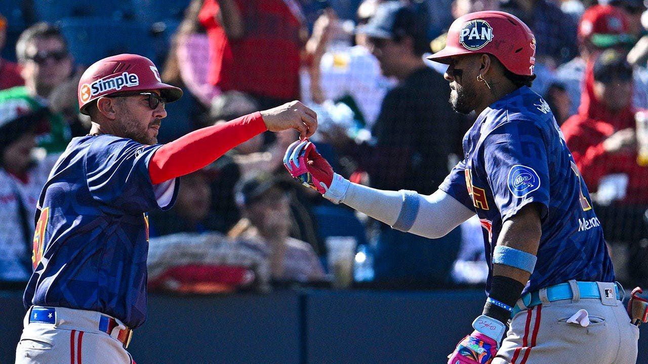 You are currently viewing Baserunner sparks brawl in Mexican Baseball League after sucker punching a fielder who tagged him out