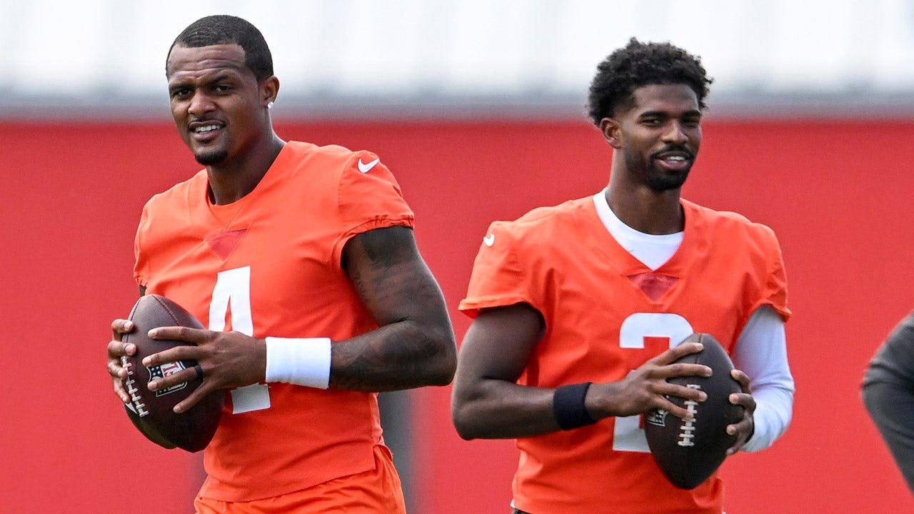 You are currently viewing Deshaun Watson, Shedeur Sanders give Browns a preseason quarterback battle worth watching