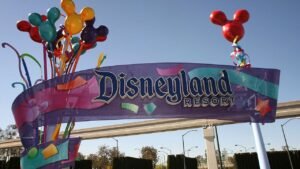 Read more about the article Disneyland union claims Disney proposed cutting paid parental leave
