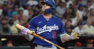 Read more about the article The Sports Report: Struggling Dodgers lose again