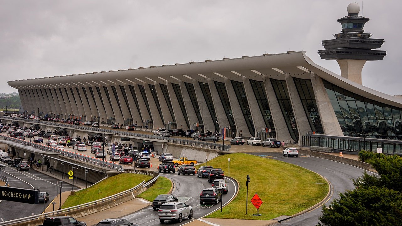Read more about the article Virginia man flees US during 48-hour hospital pass after murder case
