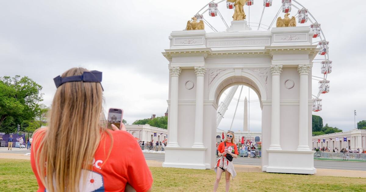 You are currently viewing Trump’s arch could harm integrity of many Washington historical sites, report says