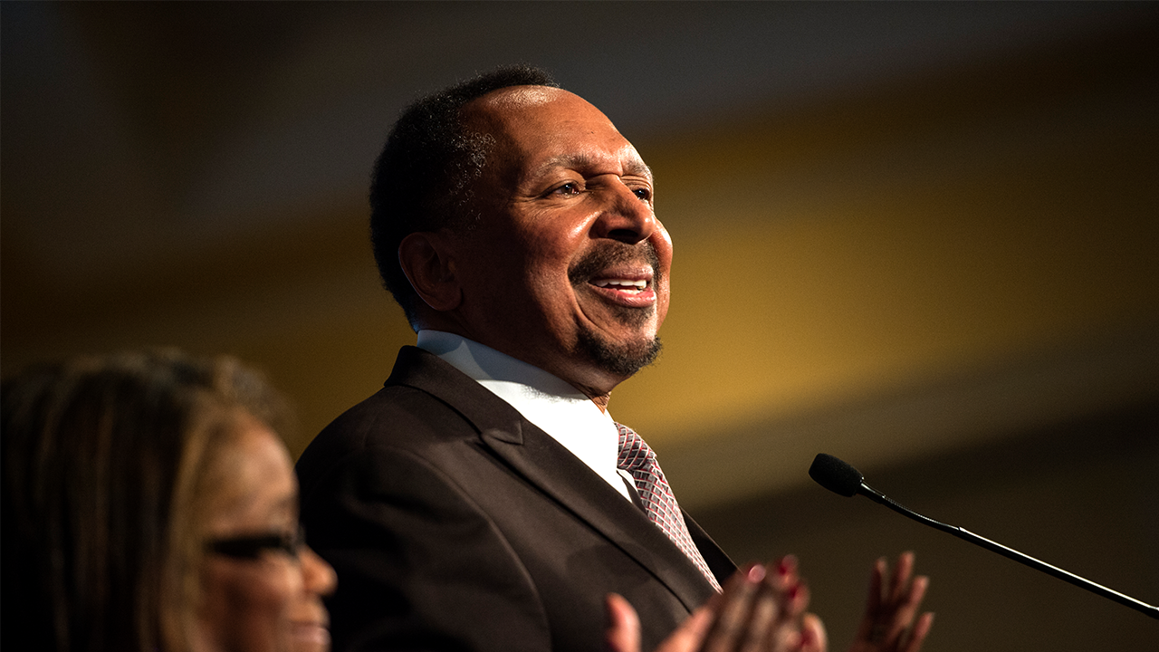 Read more about the article Bishop slams Smithsonian for anti-American history indoctrination
