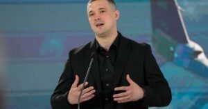 Read more about the article Zelensky fires a top aide amid a graft probe as Ukraine’s ex-defense minister demands elections