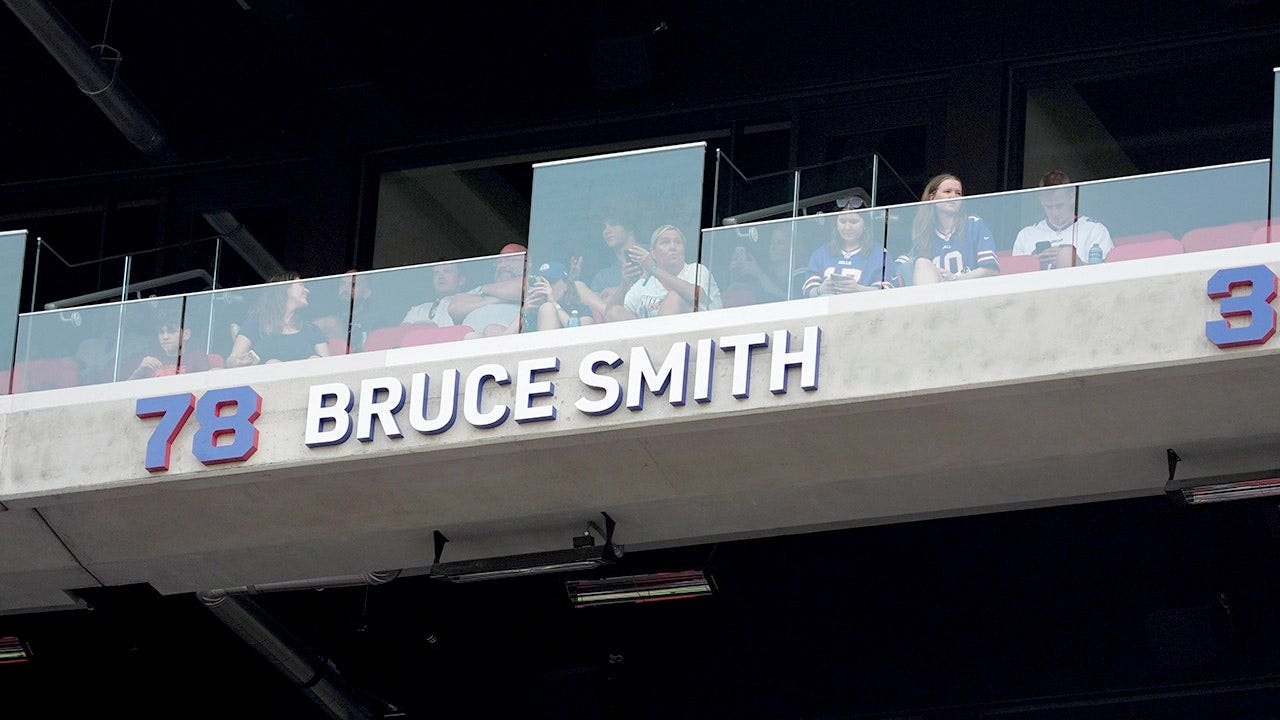 You are currently viewing Buffalo Bills fans at the brand new $2.2 billion Highmark Stadium are finding their views are obstructed