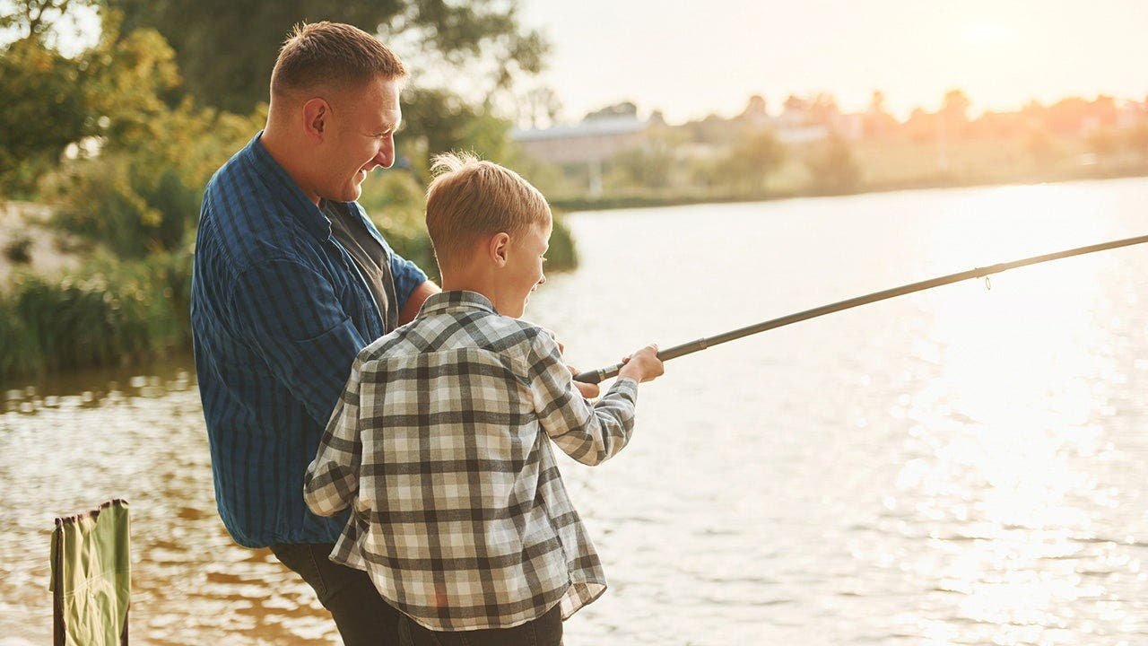 Read more about the article 8-year-old boy reels in bizarre surprise during weekend fishing trip at Pennsylvania lake