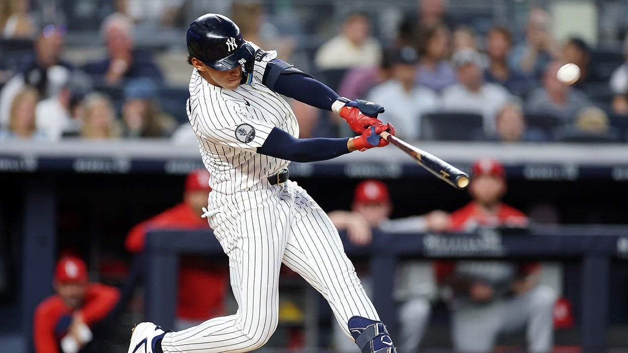 You are currently viewing George Lombard Jr. hits home run in major league debut for Yankees