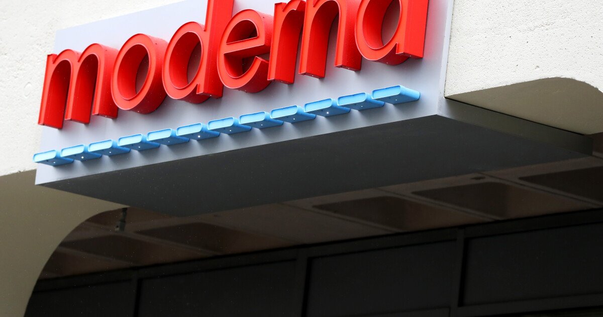 Read more about the article FDA weighs a new kind of flu shot based on technology RFK Jr. has questioned