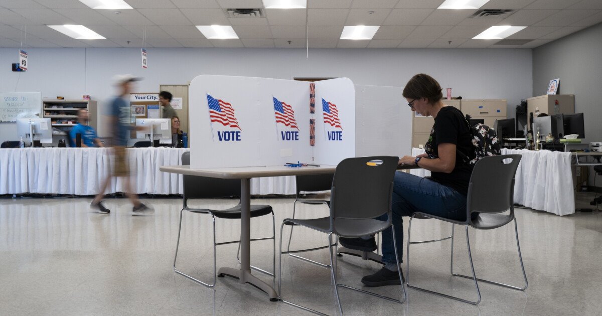 You are currently viewing In Minnesota and Wisconsin, competitive primaries will again test power of progressive candidates