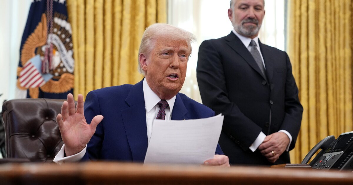 Read more about the article Experts raise alarms over Census Bureau report Trump is touting on noncitizen voting