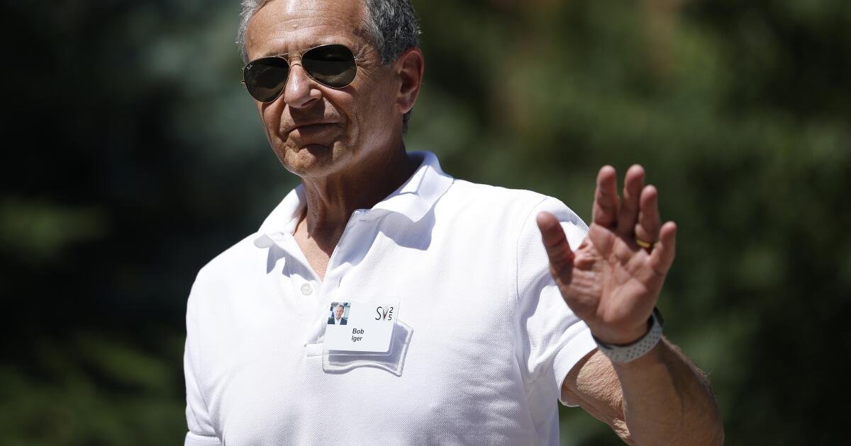 You are currently viewing Letters: Lakers sale to Iger and Kushner is talk of L.A.
